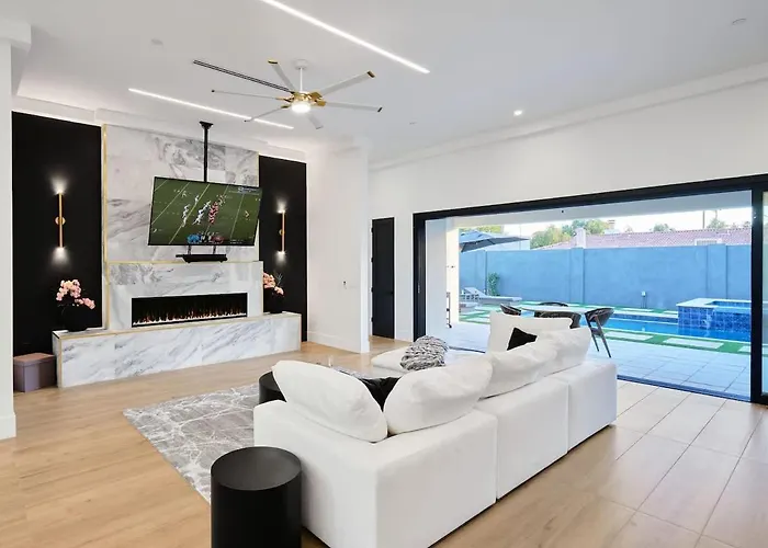 Havana - Walk To Old Town - Heated Pool & Holiday home *