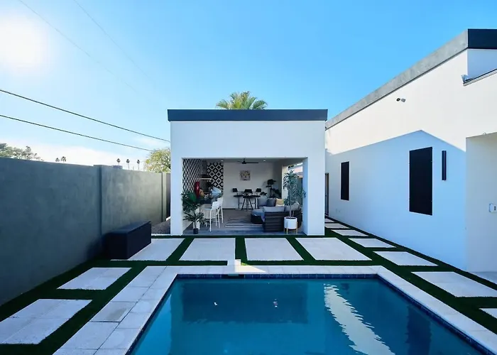 Havana - Walk To Old Town - Heated Pool & Holiday home *